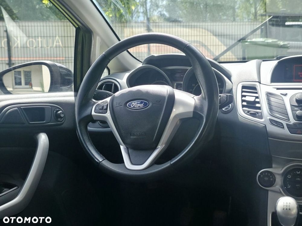 Ford Fiesta - 11