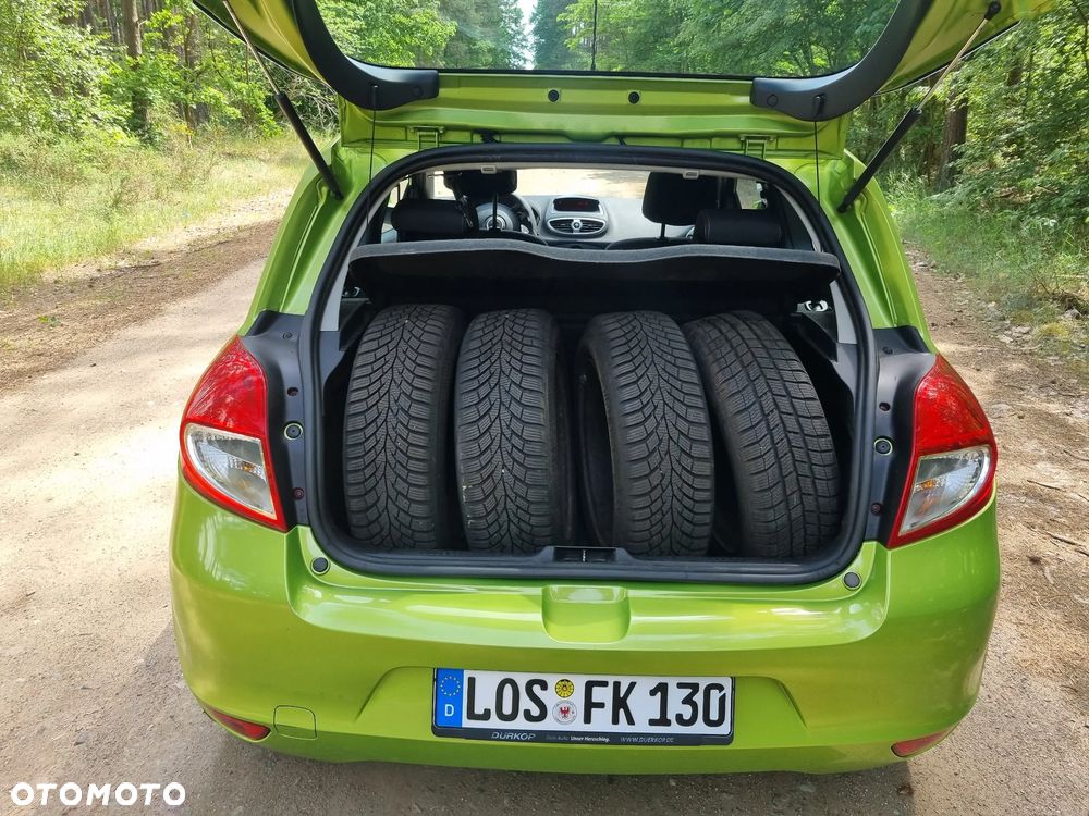 Renault Clio 1.2 16V Emotion - 22