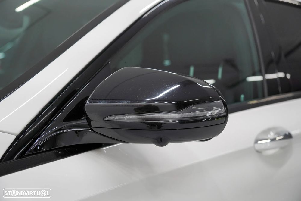 Mercedes-Benz E 300 d AMG designo 7L - 11