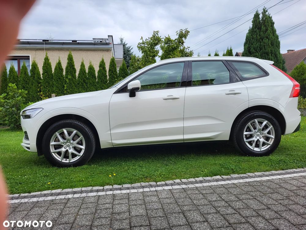 Volvo XC 60 B4 B Momentum - 4