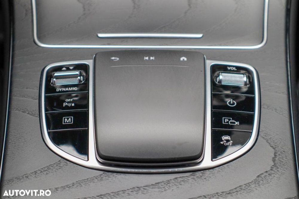Mercedes-Benz GLC - 30