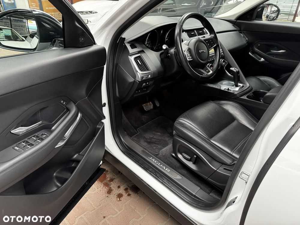 Jaguar E-Pace 2.0 P200 mHEV AWD R-Dynamic S - 11