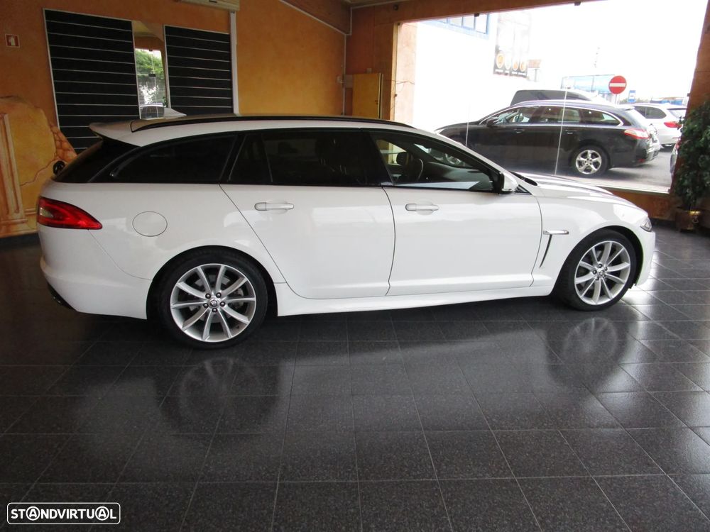 Jaguar XF Sportbrake 2.2 D R-Sport - 28