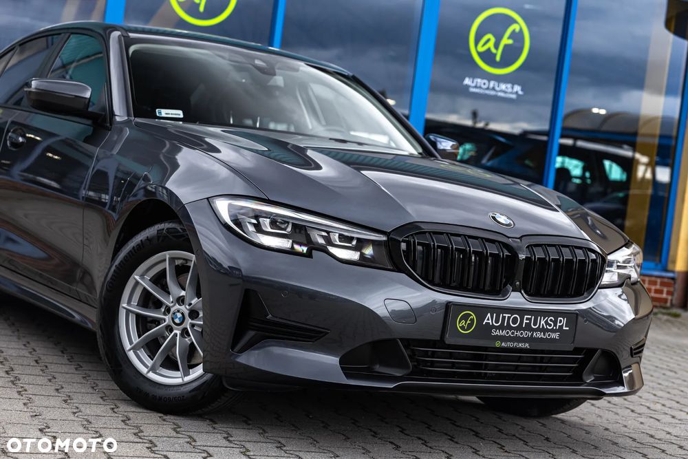 BMW Seria 3 320i - 6