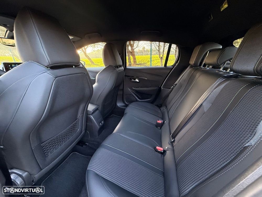 Peugeot e-208 50 kWh GT - 28