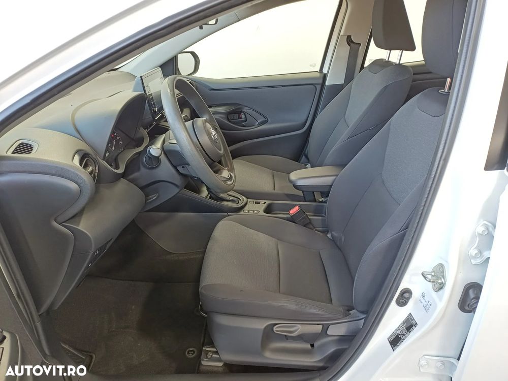 Toyota Yaris - 5