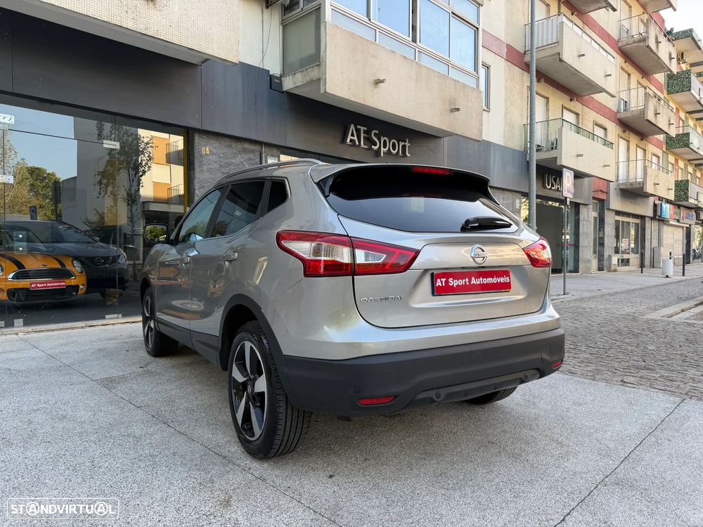 Nissan Qashqai 1.6 dCi N-Connecta 18 - 14