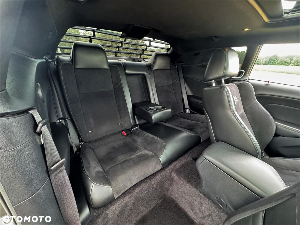 Dodge Challenger - 31