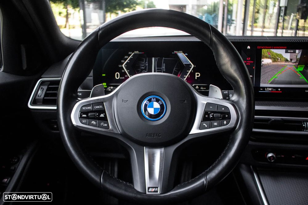 BMW 330 e xDrive Aut. M Sport - 14