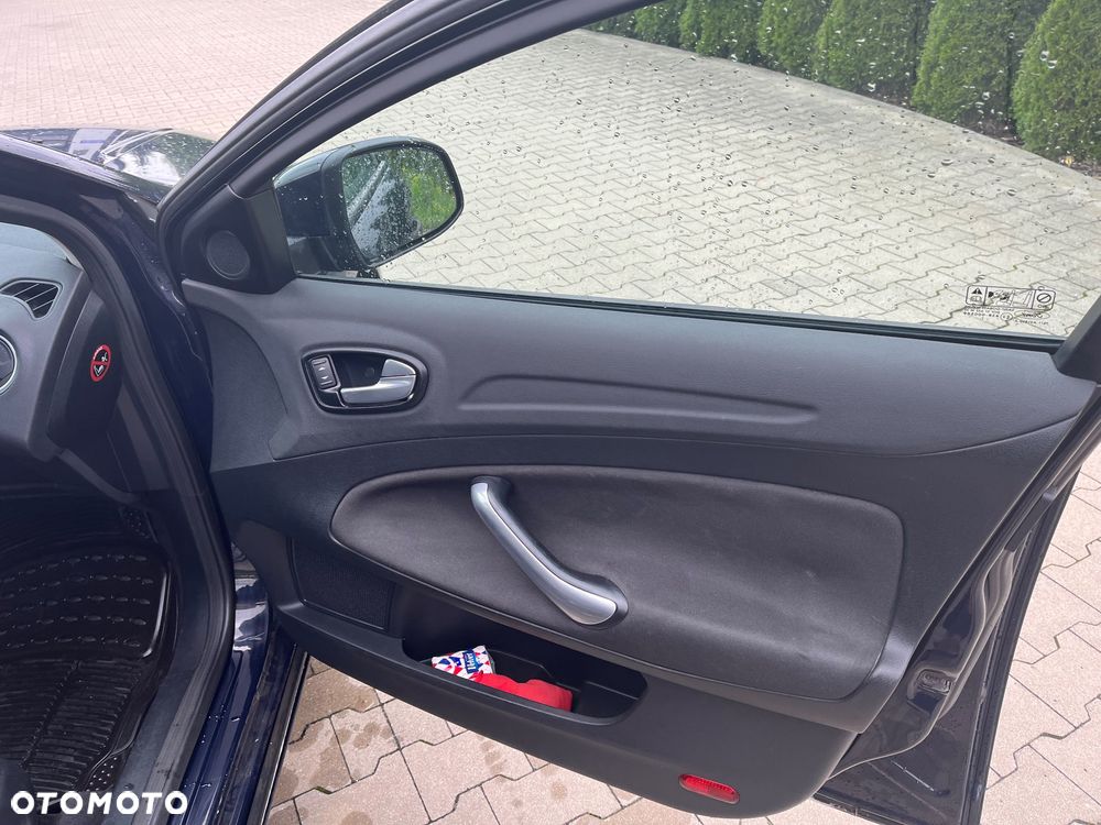 Ford Mondeo 1.8 TDCi Ambiente - 21
