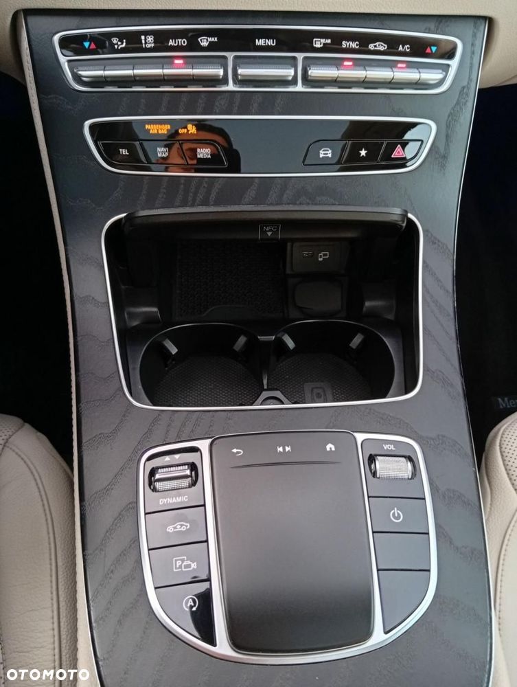 Mercedes-Benz Klasa E - 20