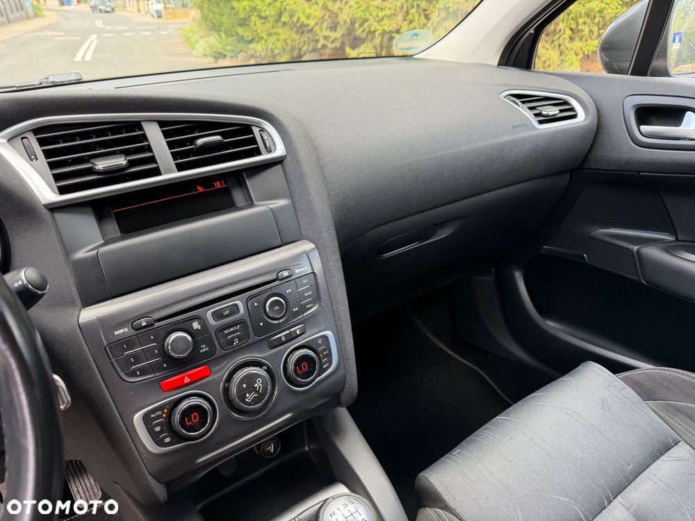 Citroën C4 e-HDi 110 Selection - 16
