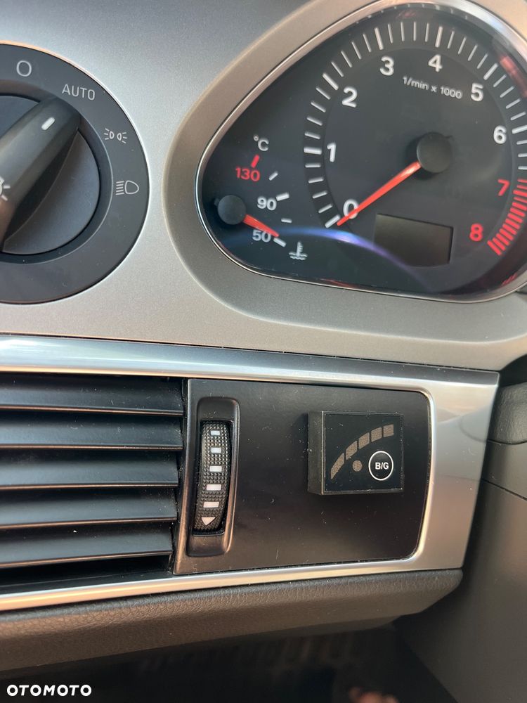 Audi A6 Avant 2.4 - 17