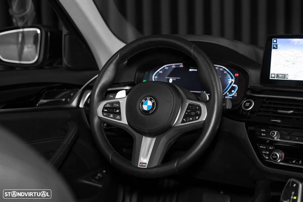 BMW 520 e Pack M - 15