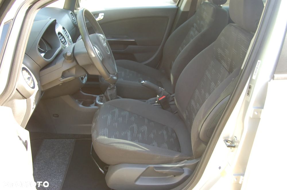 Opel Corsa 1.4 16V Energy - 25