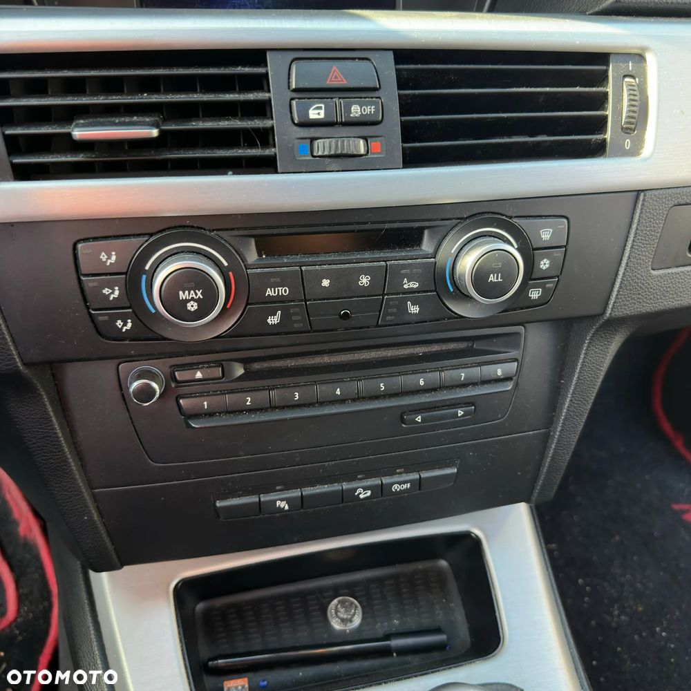 BMW Seria 3 320d Efficient Dynamics EU6 - 10