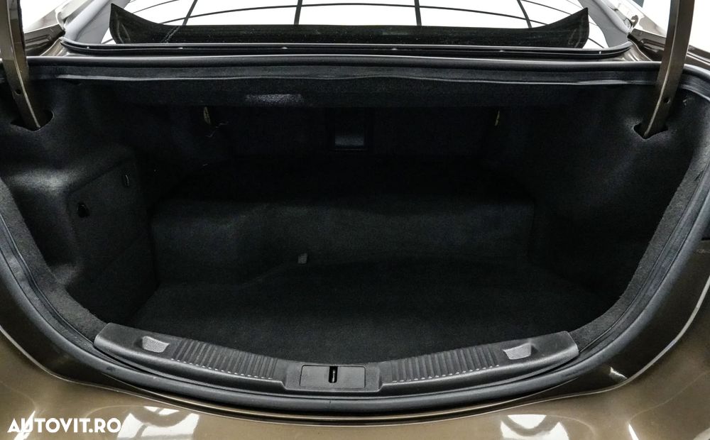 Ford Mondeo Vignale 2.0 Hybrid - 23