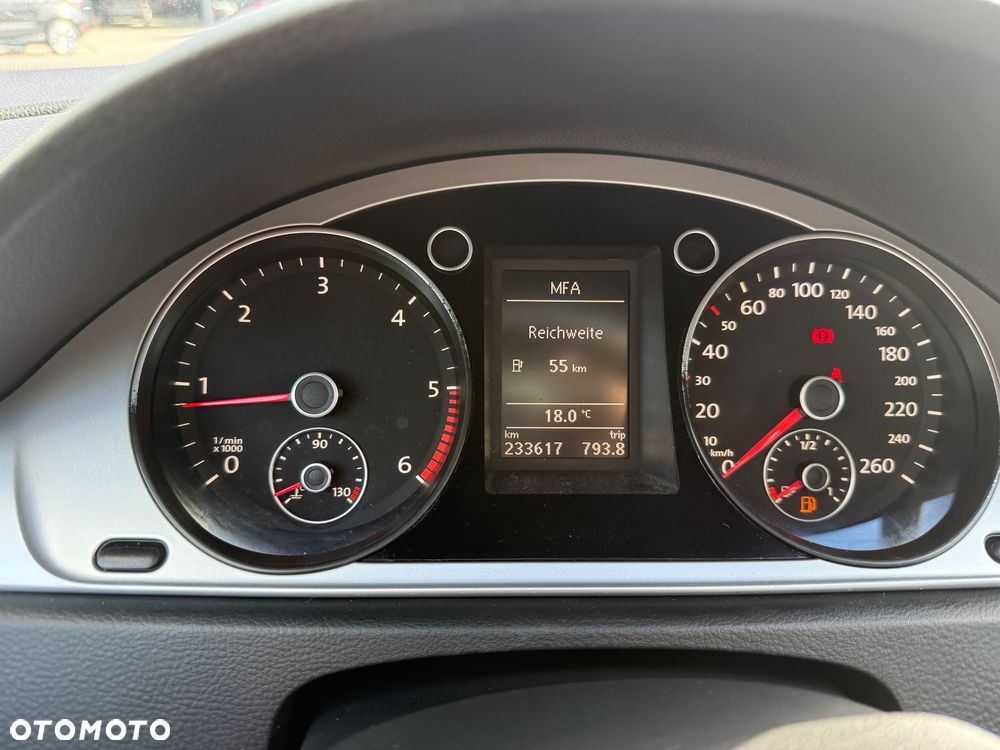 Volkswagen Passat 2.0 Blue TDI SCR Comfortline - 21