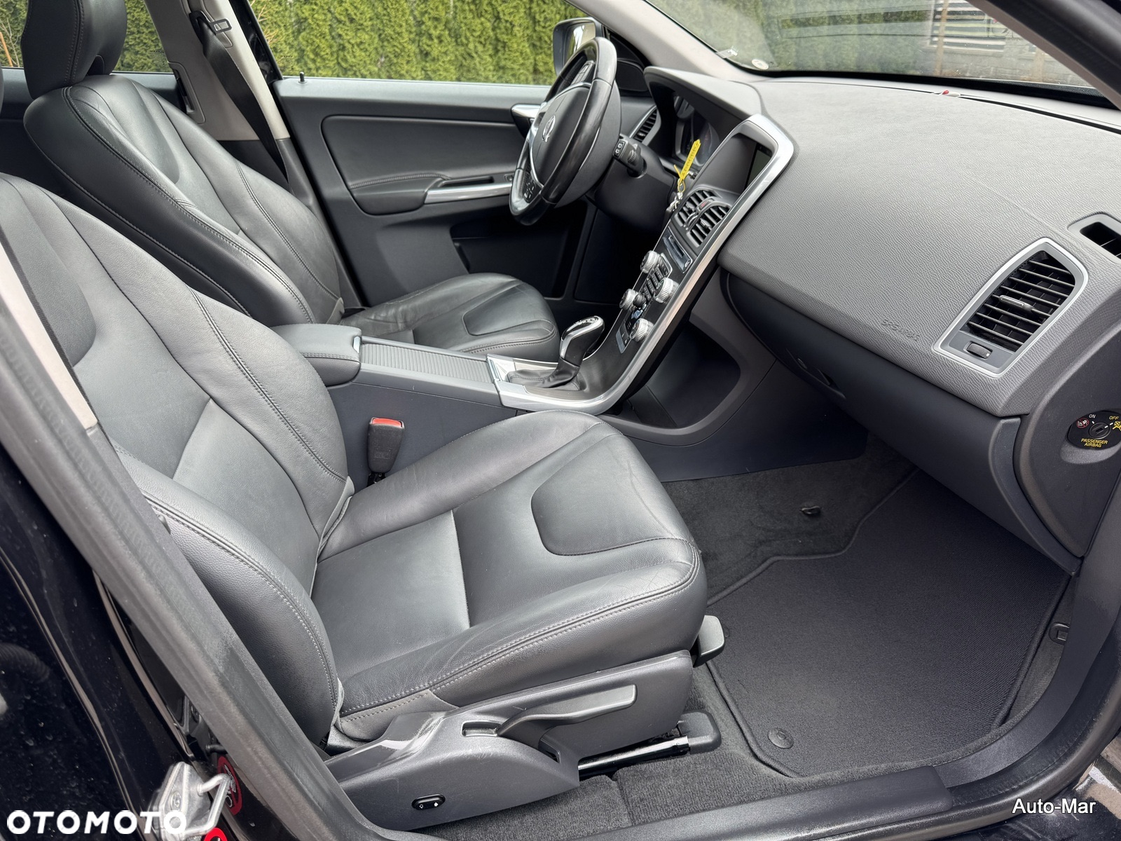 Volvo XC 60 D4 Geartronic Momentum - 25