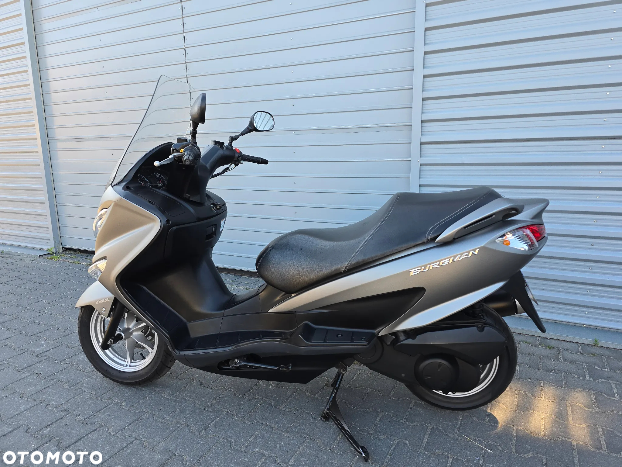 Suzuki Burgman - 14