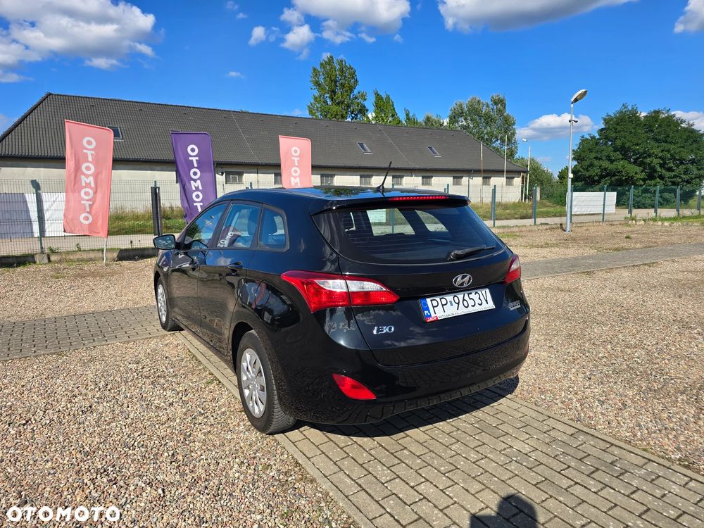 Hyundai i30 blue 1.4 Classic - 8