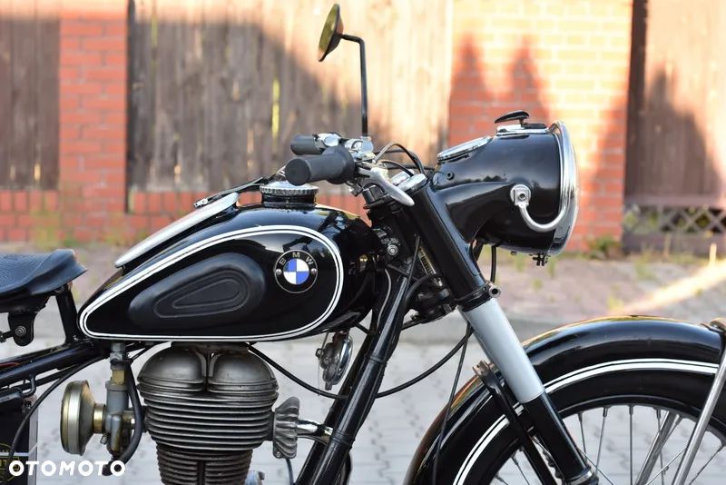 BMW R - 7