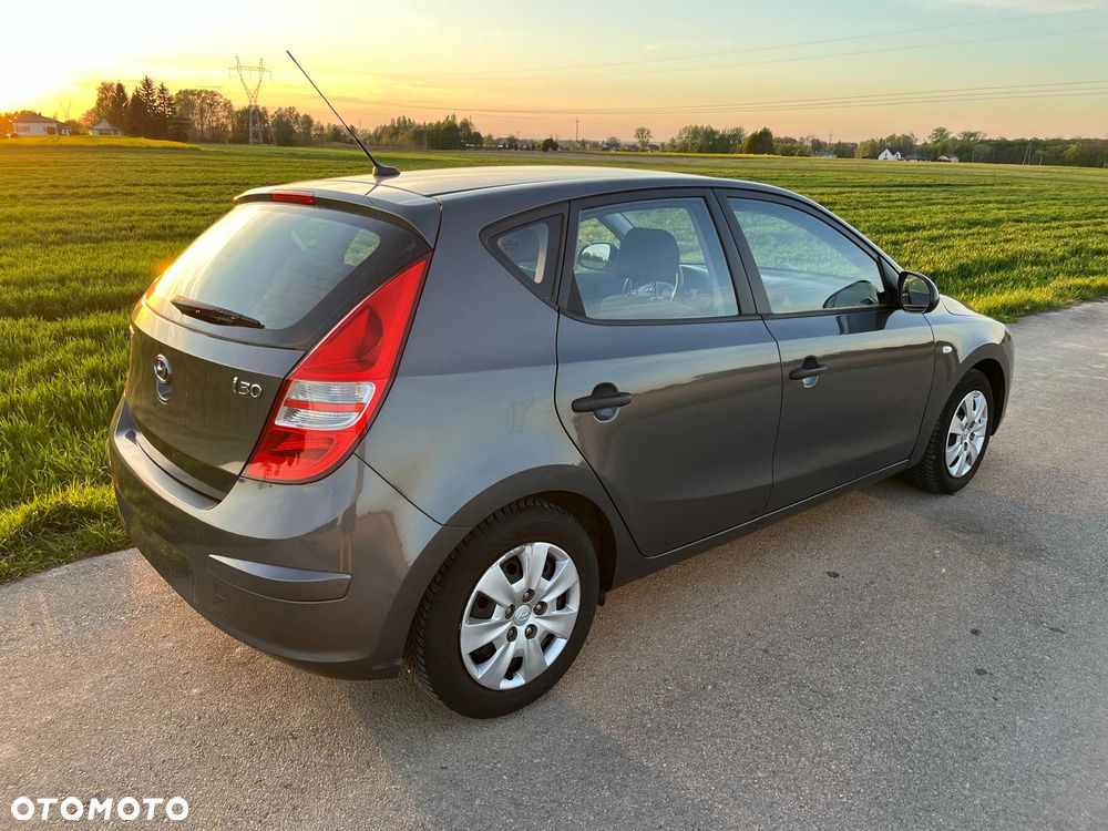 Hyundai i30 1.4 Base + - 32