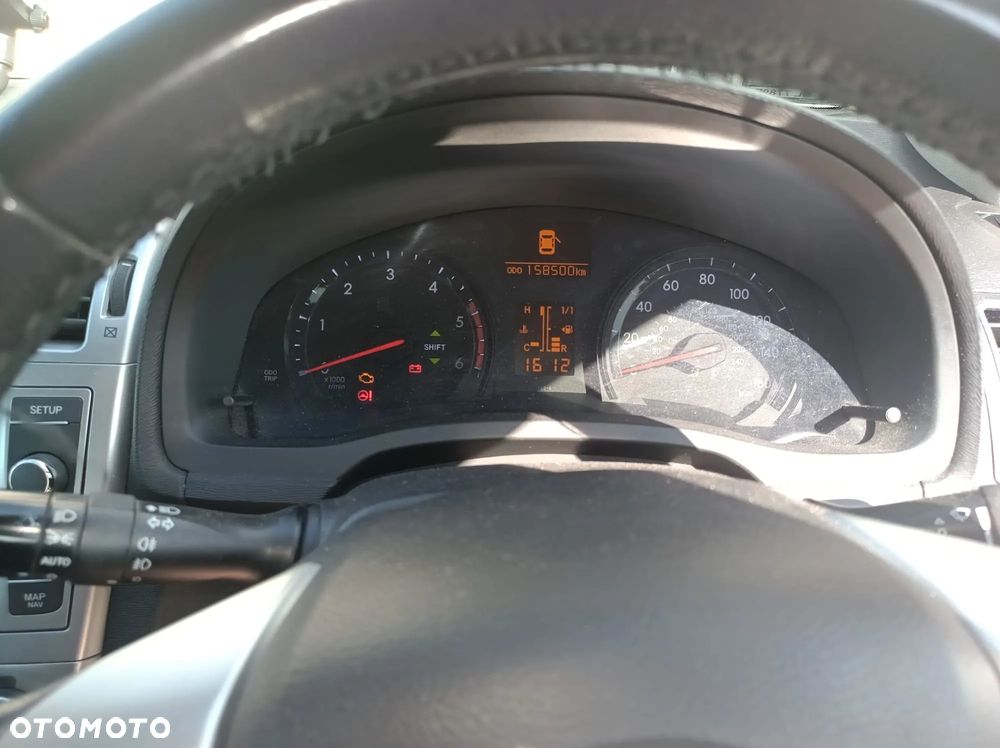 Toyota Avensis 2.0 D-4D - 19