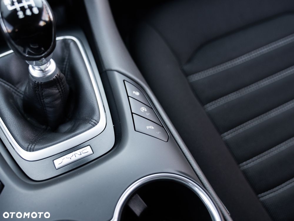 Ford Mondeo 2.0 EcoBlue Titanium - 26