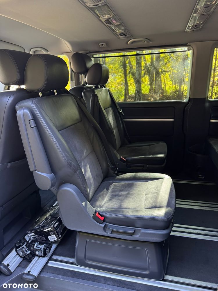 Volkswagen Multivan - 25