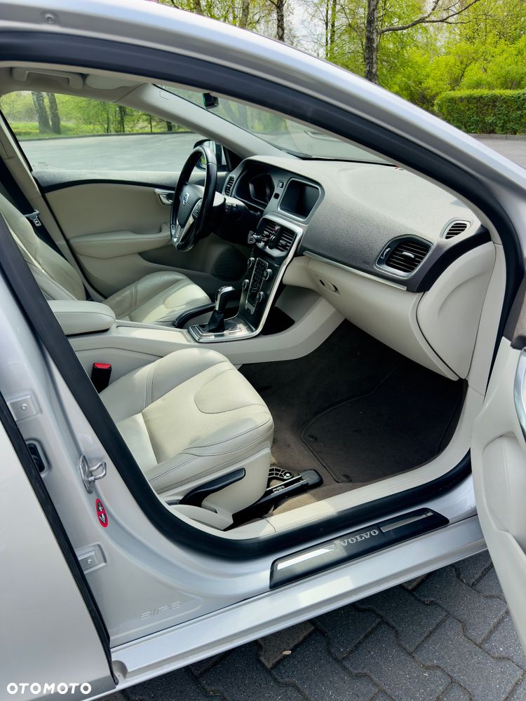 Volvo V40 - 20