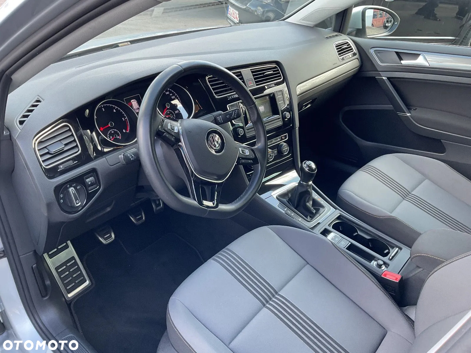 Volkswagen Golf 1.6 TDI BlueMotion Technology Allstar - 15
