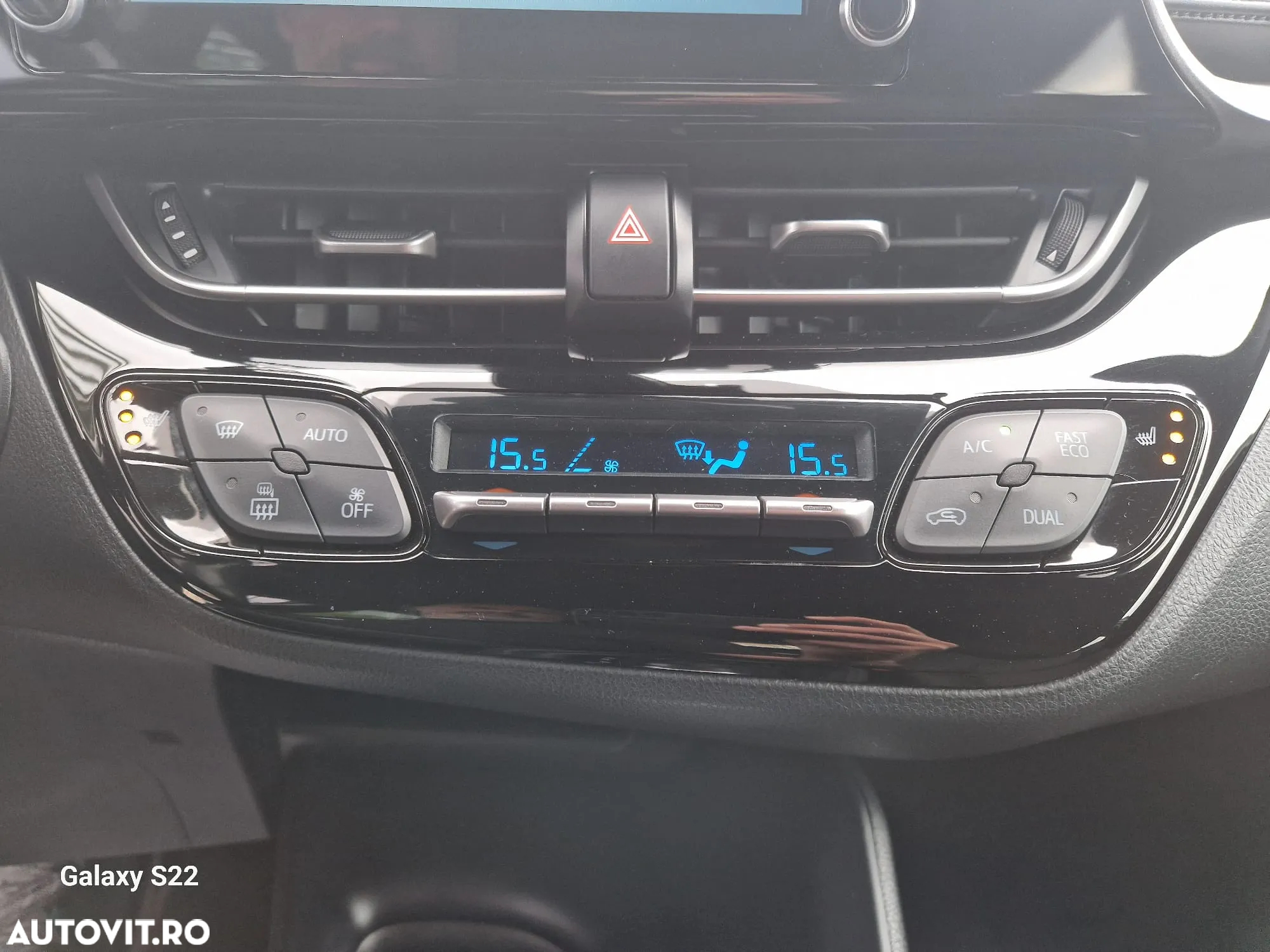 Toyota C-HR 1.8 HSD 4x2 CVT C-ult - 16