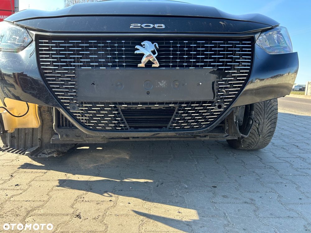 Peugeot 208 - 25