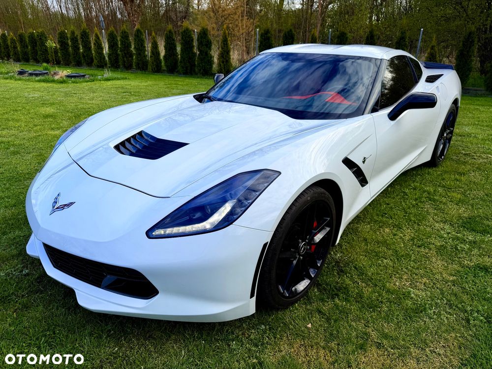 Chevrolet Corvette - 23