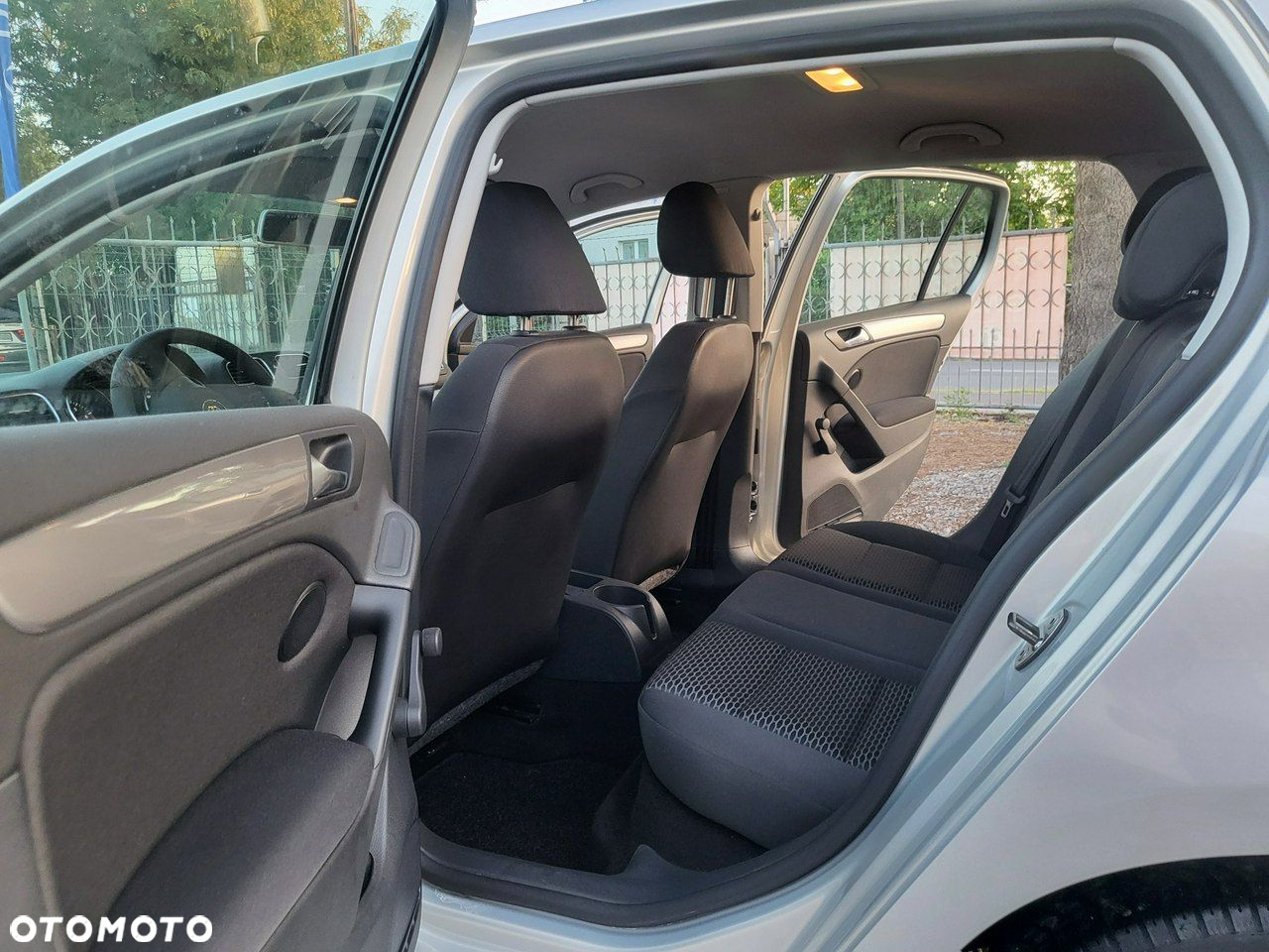 Volkswagen Golf - 16