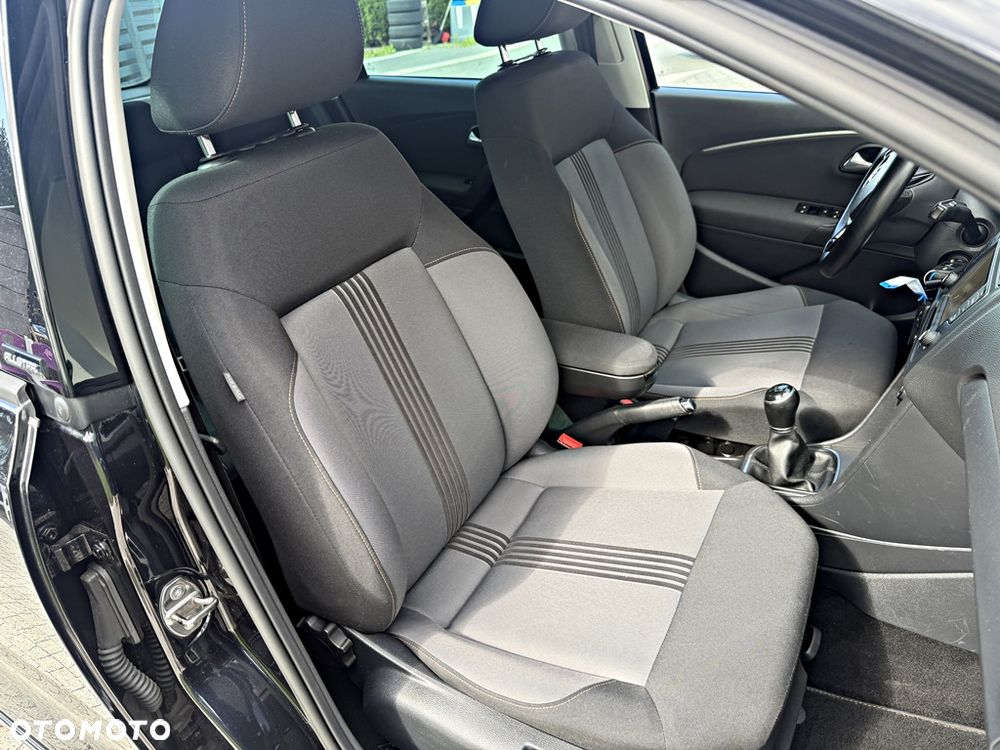 Volkswagen Polo 1.4 TDI Blue Motion Technology Allstar - 21