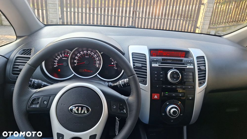Kia Venga 1.4 CVVT Attract - 10