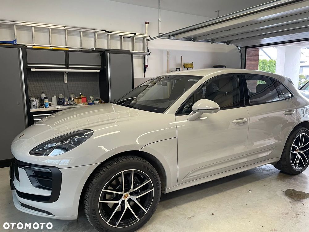 Porsche Macan Standard - 1