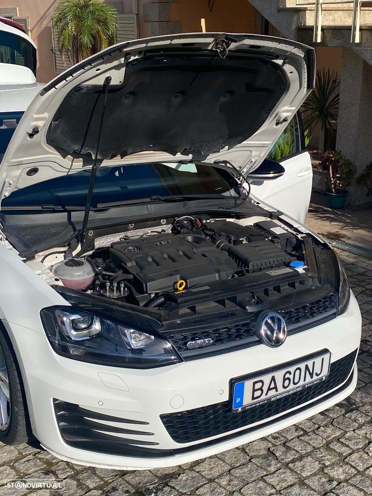 VW Golf 2.0 TDI GTD DSG - 5