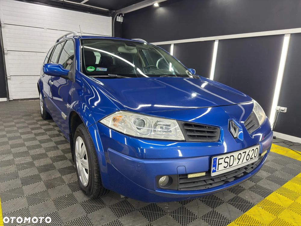 Renault Megane 1.6 16V Confort Dynamique - 1