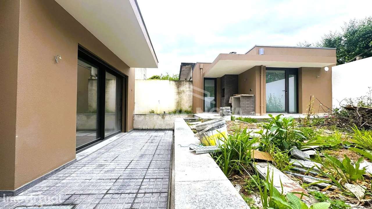 Moradia V3 Nova c/ Jardim em Valadares (Praias) - Grande imagem: 3/33