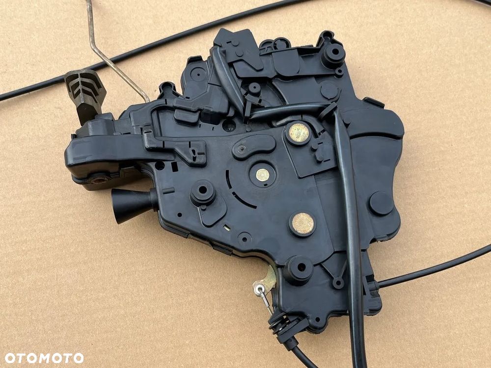 ZAMEK DRZWI BOCZNYCH PRZESUWNYCH ELEKTRYCZNY TYŁ LEWY 7H0843653CK VW T5 - 6