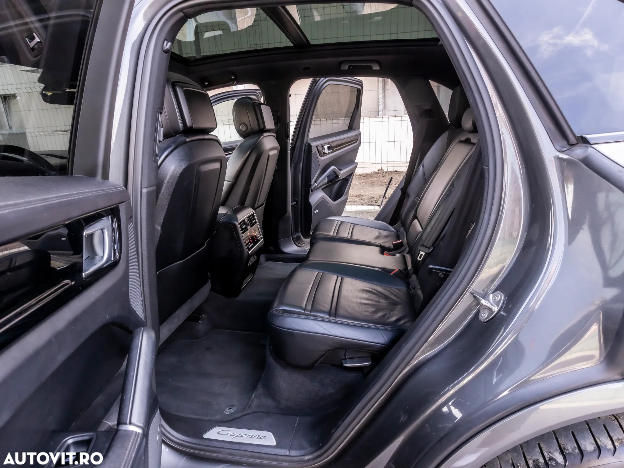 Porsche Cayenne Tiptronic S - 16