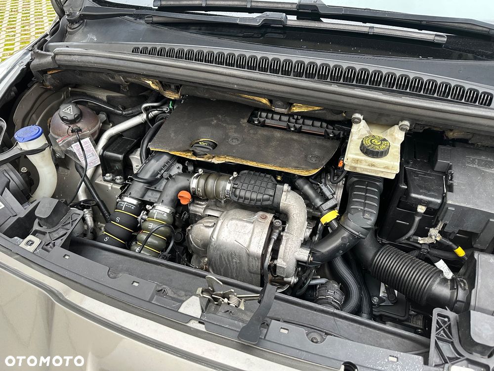 Peugeot 5008 - 17
