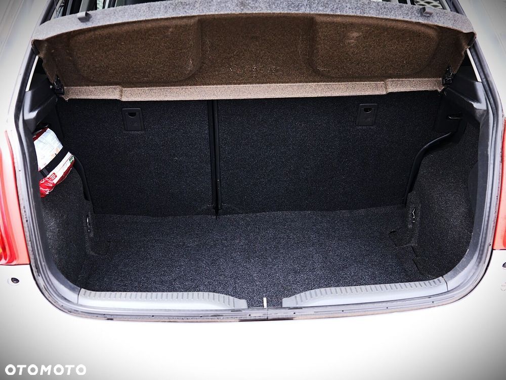 Toyota Auris 1.6 Dynamic - 20