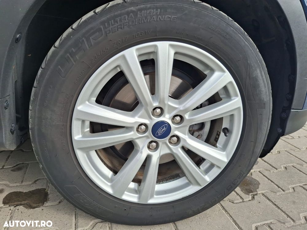 Ford Kuga - 12
