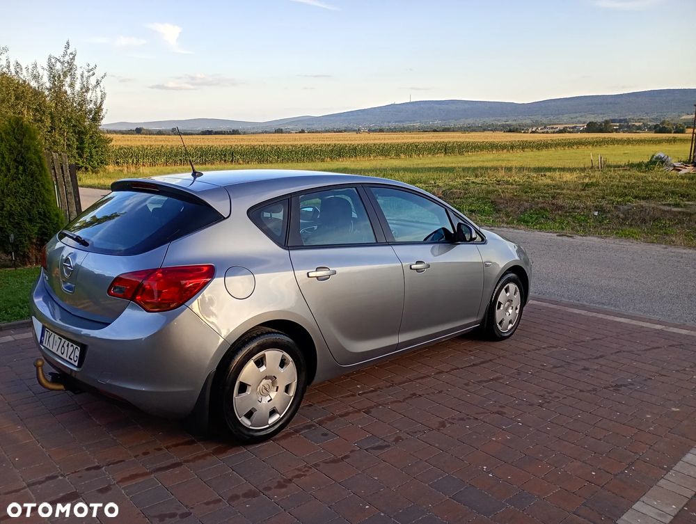Opel Astra 1.6 Cosmo - 3