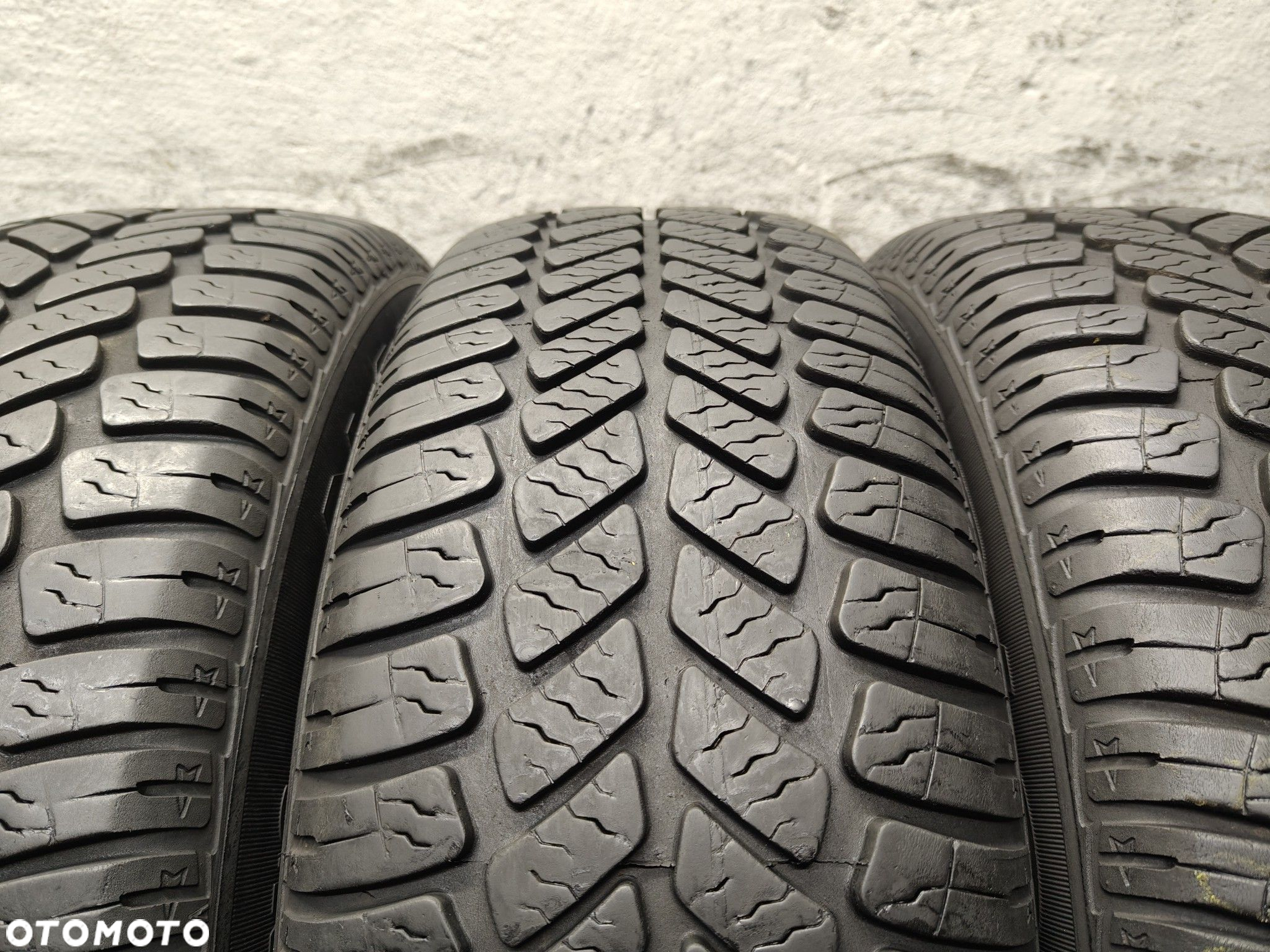 195/65R15 Opony Całoroczne Dębica 6mm komplet - 3