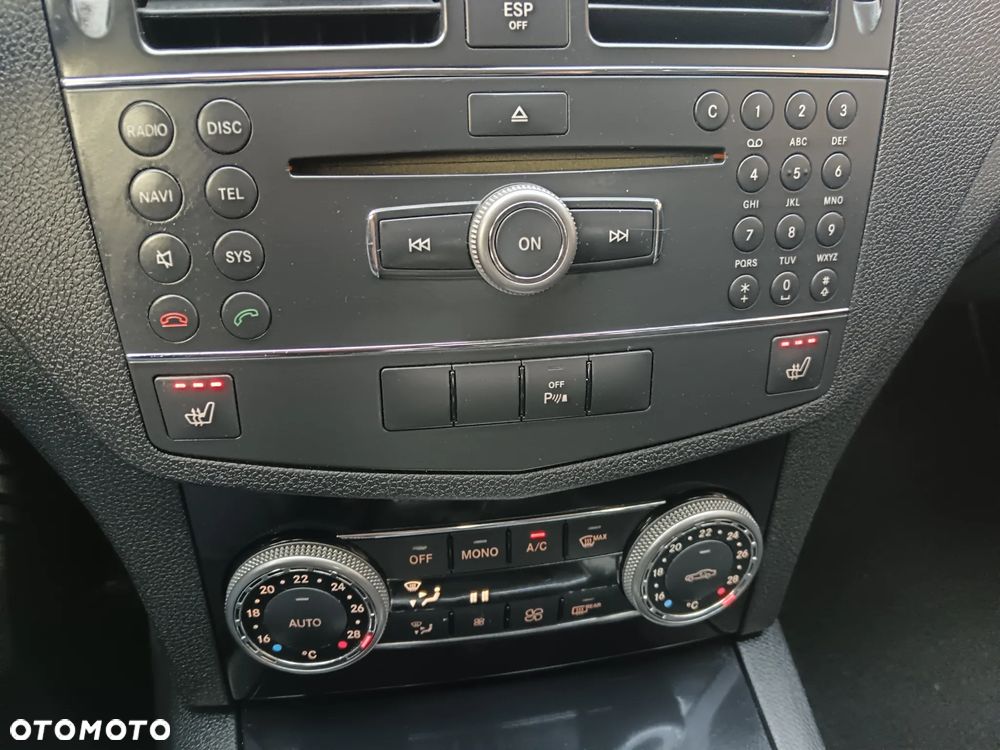 Mercedes-Benz Klasa C 180 Kompressor BlueEFFICIENCY Special Edition - 13